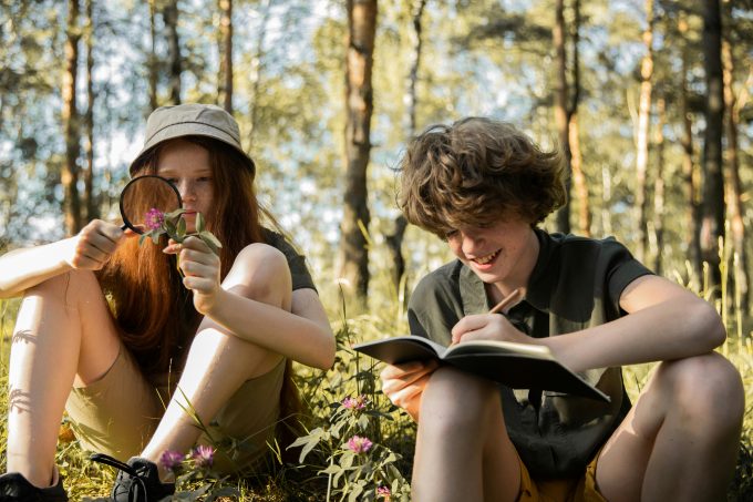 Educație prin aventură: cum transformi orice plimbare într-o experiență memorabilă pentru copii
