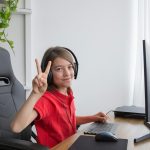 De ce nu ar trebui să ne îngrijoreze copiii care numără pe degete