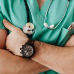 Medicii vor putea refuza să trateze pacienții agresivi verbal sau fizic: când este permisă refuzarea îngrijirii medicale