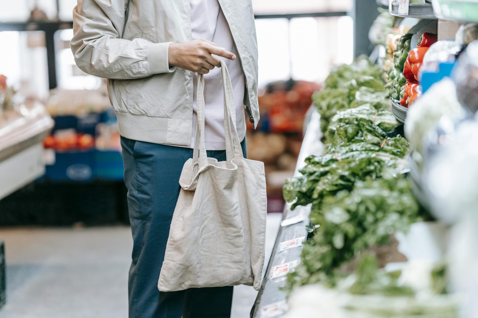 50% dintre români nu cred în etichetele eco: marketing sau sustenabilitate reală?