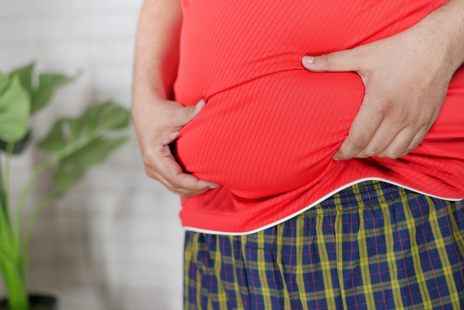 Cum reduci vizibil grăsimea de pe burtă — 5 pași simpli, dar eficienți