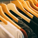 Studiu surprinzător: hainele din poliester reciclat pot polua mai mult decât cele din poliester nou