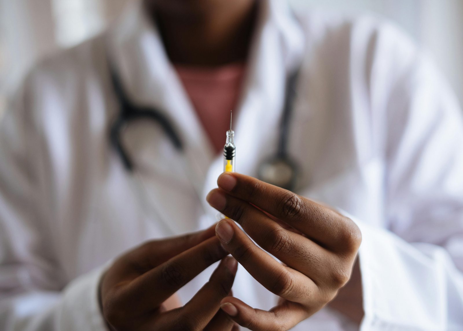 Studiu: vaccinurile COVID-19 cu ARNm nu au crescut mortalitatea generală la nivel global