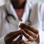 Vaccin universal împotriva cancerului — cât de aproape suntem de realitate