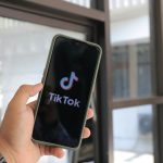 De ce Comisia Europeană consideră TikTok un risc pentru utilizatori