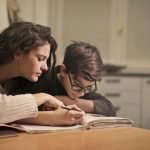 Pregătire fără costuri pentru examenele naționale: unde pot face elevii meditații gratuite