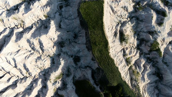 Raport britanic: ecocidul amenință pacea și economia mondială