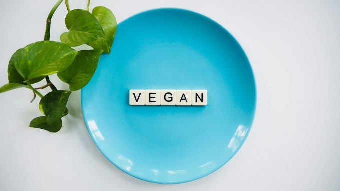 Alimentația vegană la copiii mici, analizată într-un nou studiu. Ce impact are în primii ani de viață