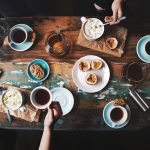 Consum moderat de cafea și ceai, asociat cu un risc mai scăzut de demență, arată un studiu
