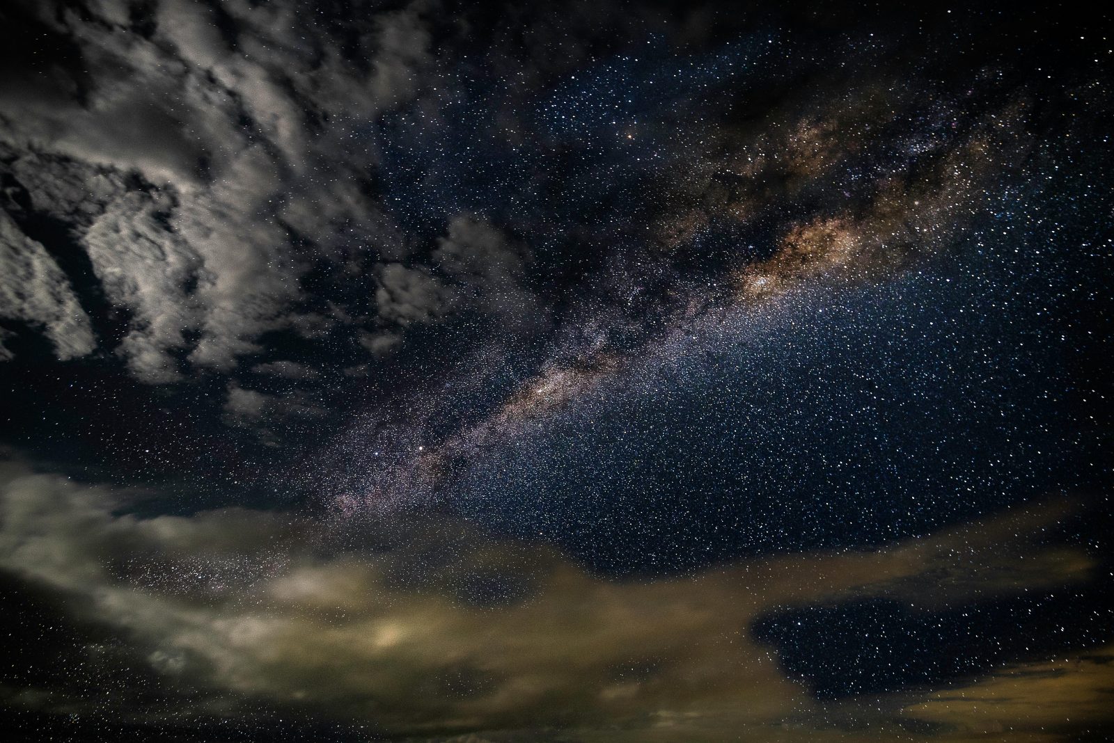 Astronomii au stabilit dimensiunea reală a superroiului galactic Vela, ascuns în spatele Căii Lactee