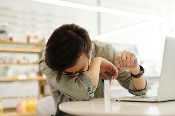 Studiu: Alergiile respiratorii și astmul pot fi prevenite prin expunerea la anumiți microbi