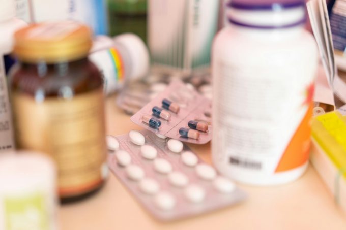 Ce se întâmplă cu organismul tău dacă folosești medicamente expirate