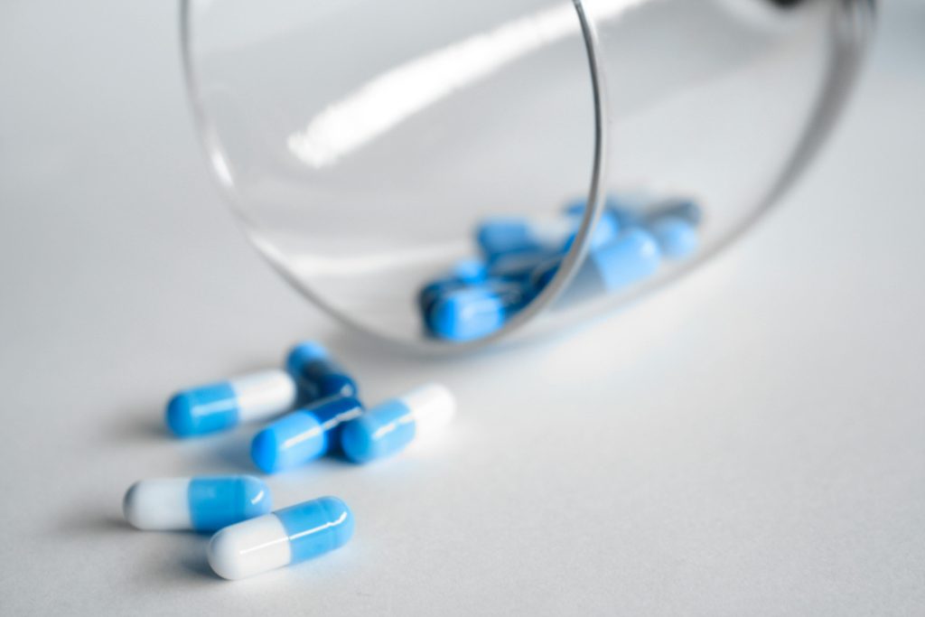 Ce se întâmplă cu organismul tău dacă folosești medicamente expirate