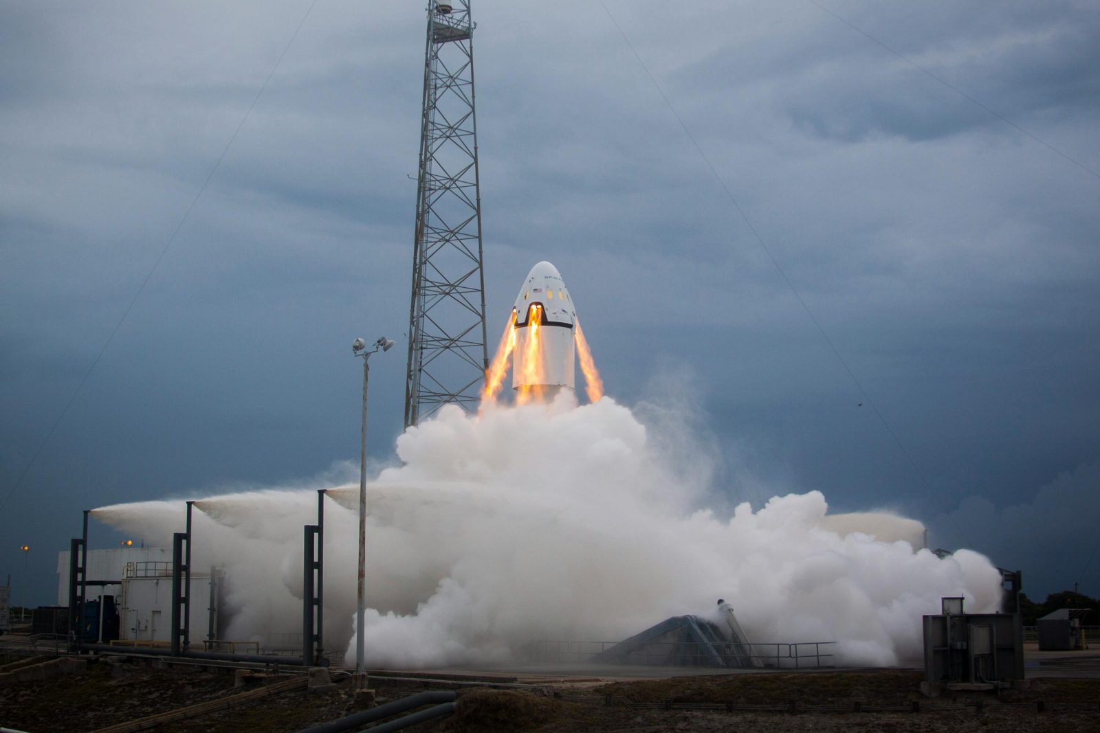 După 50 de ani, NASA încearcă din nou drumul spre Lună,