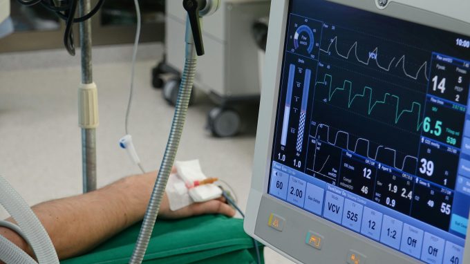 Cum ajung copiii să recunoască un AVC. Campania care îi învață să reacționeze rapid