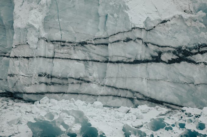 Studiu: Dezghețul accelerat din Arctica eliberează carbon vechi de mii de ani în râuri și oceane