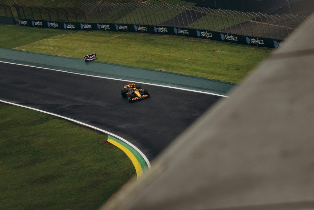 Formula 1 și-a redus semnificativ amprenta de carbon și avansează spre obiectivul din 2030