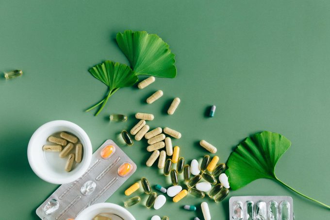 Multivitaminele pot încetini îmbătrânirea biologică? Ce arată un studiu recent