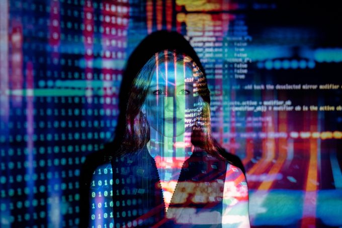 STUDIU: Inteligența artificială schimbă felul în care gândesc studenții. De ce devin mai slabe dezbaterile