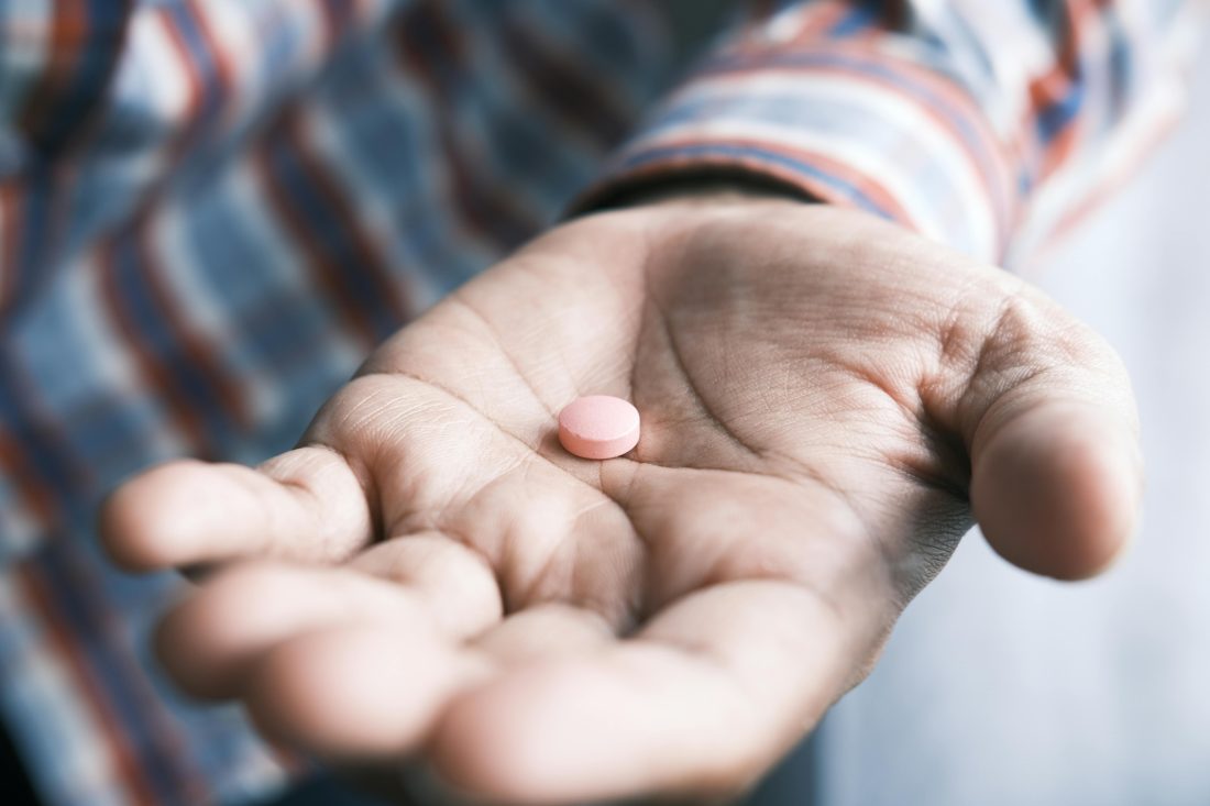 Un medicament folosit pentru colesterol ar putea încetini procesul de îmbătrânire, sugerează un nou studiu