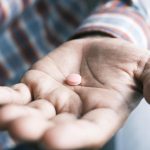 Un medicament folosit pentru colesterol ar putea încetini procesul de îmbătrânire, sugerează un nou studiu