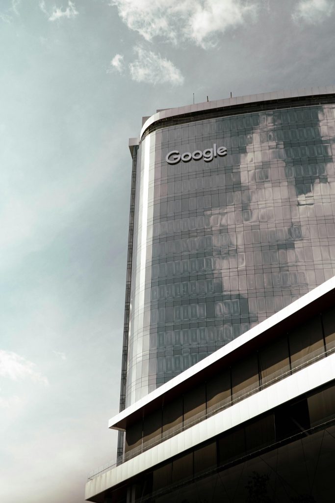 Google devine cel mai valoros brand din lume. Cum schimbă inteligența artificială clasamentul global