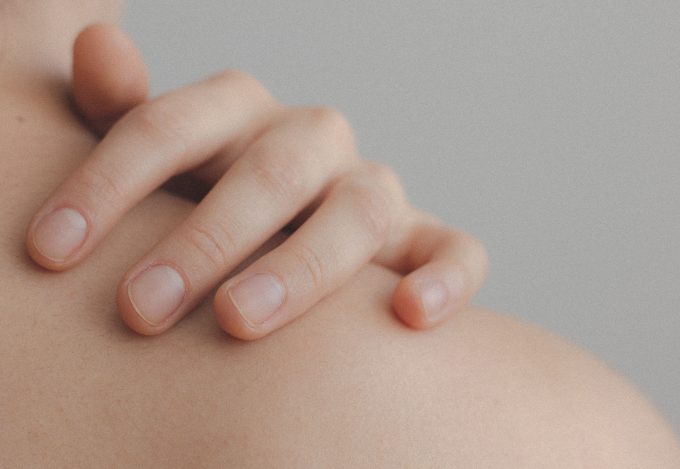 Stresul din primul an de viață ar putea crește de trei ori riscul de psoriazis, arată un studiu