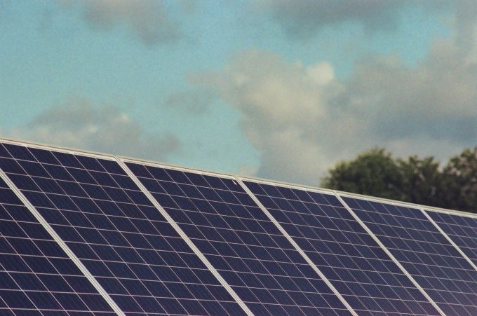 Finanțări de până la 15 milioane de euro pentru baterii și stocarea energiei. Cine poate accesa banii