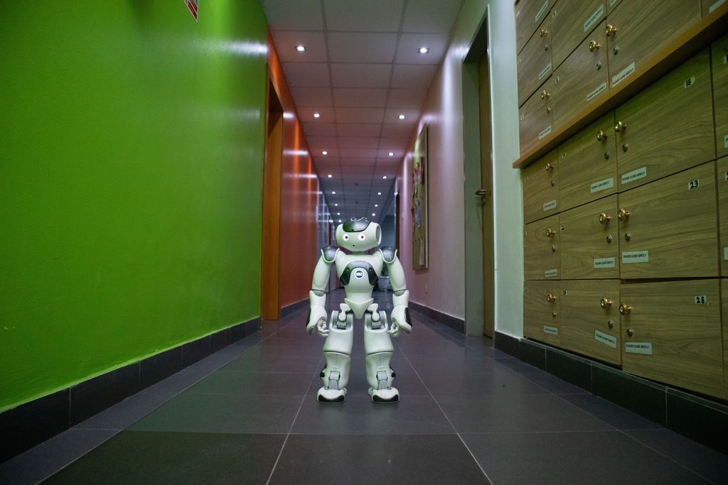 China accelerează cursa roboților umanoizi. Următorul pas: mașinării capabile să înțeleagă și să execute comenzi complexe