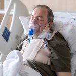 Infarctul ar putea fi diagnosticat diferit la femei și bărbați. Ce schimbă noile recomandări ale cardiologilor