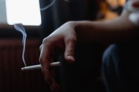 Românii sunt cei mai expuși la fumatul pasiv din Europa. Doar 38% nu sunt afectați la locul de muncă