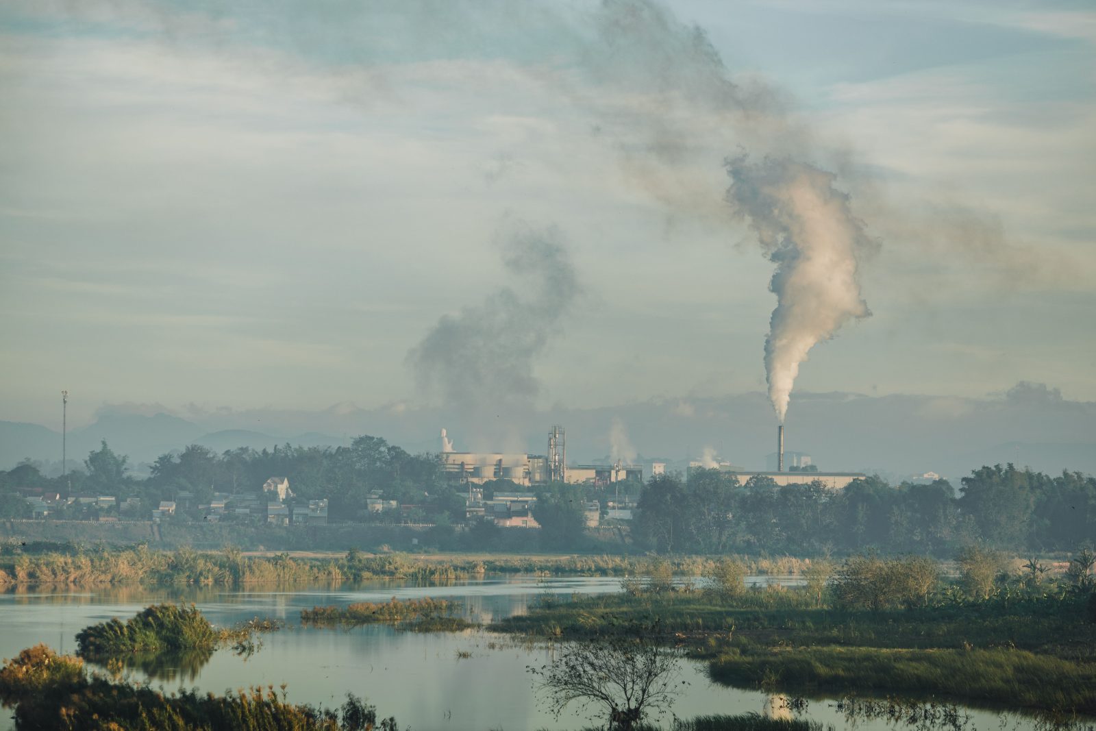 Poluarea aerului, asociată cu un risc mai mare de suicid. Ce arată o nouă meta-analiză