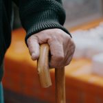 Creierul la bătrânețe păstrează o capacitate surprinzătoare. Cercetătorii au găsit celule care formează neuroni