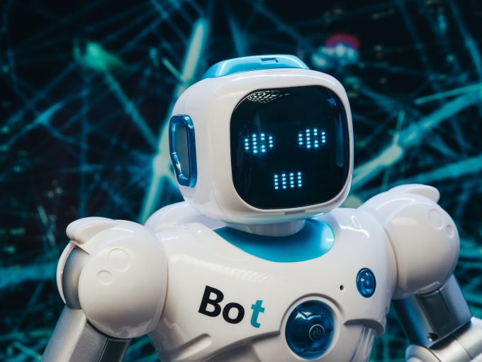 Inteligența artificială interpretează greșit comportamentul uman. Ce au descoperit cercetătorii despre deciziile oamenilor