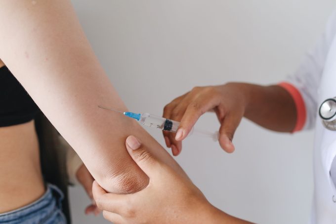 Un vaccin creat pentru fiecare tumoră ovariană a activat sistemul imunitar la 8 din 10 paciente